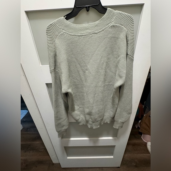RD Style Relaxed V-Neck Sweater Knit Light Sage Green - Picture 5 of 6